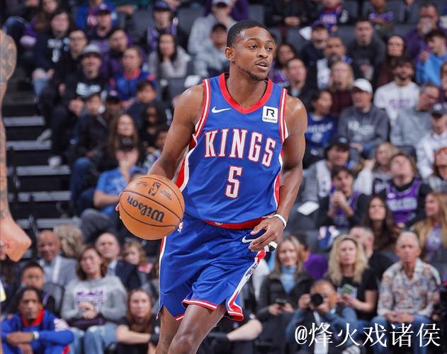 福克斯49分国王险胜爵士 独行侠胜马刺止4连败 福克斯49分国王险胜爵士 独行侠胜马刺止4连败